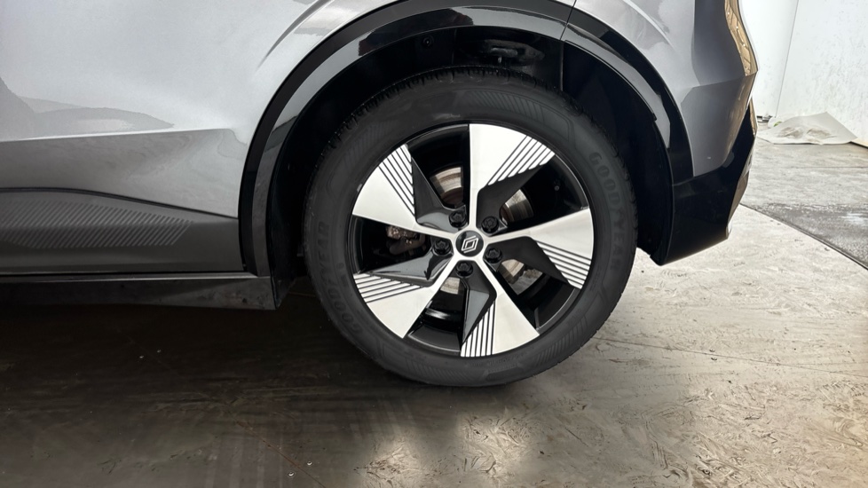 RENAULT MEGANE E-TECH Image 18