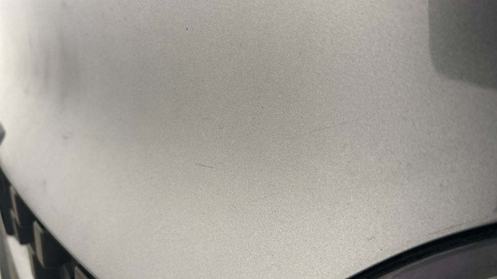 RENAULT MEGANE E-TECH Scratches