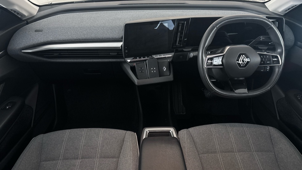 RENAULT MEGANE E-TECH Image 11