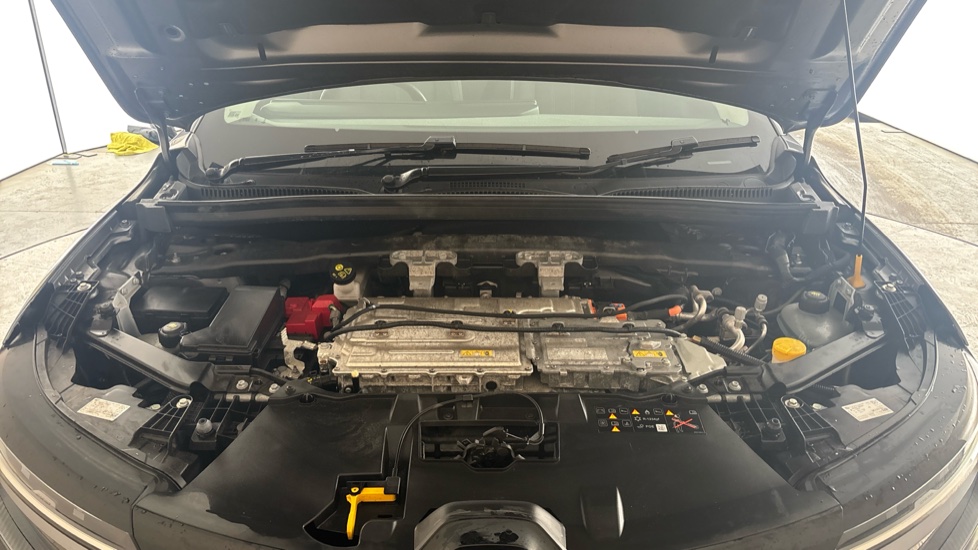 RENAULT MEGANE E-TECH Image 16