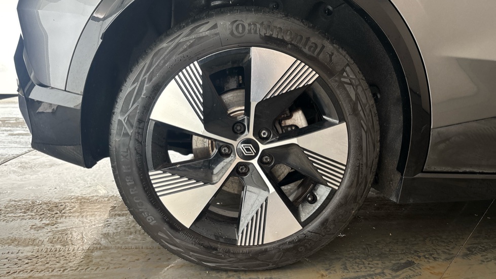 RENAULT MEGANE E-TECH Image 19