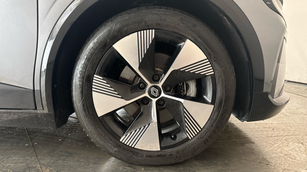 RENAULT MEGANE E-TECH Image 20
