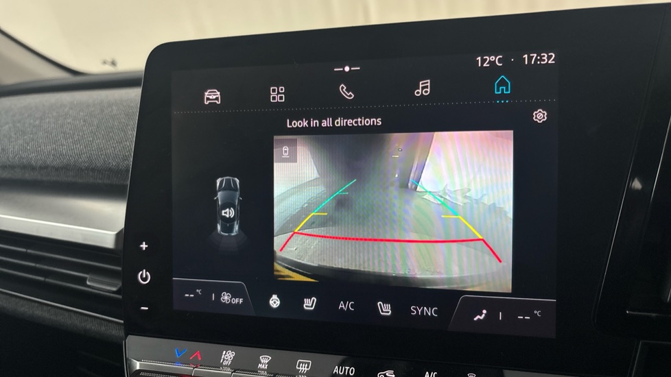 RENAULT MEGANE E-TECH Reverse camera