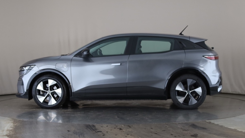 RENAULT MEGANE E-TECH Image 2