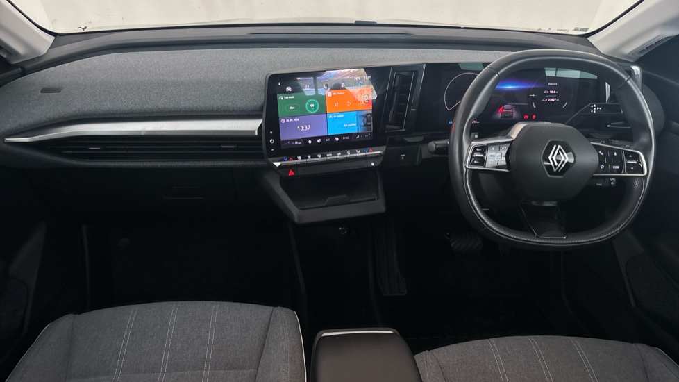 RENAULT MEGANE E-TECH Image 11