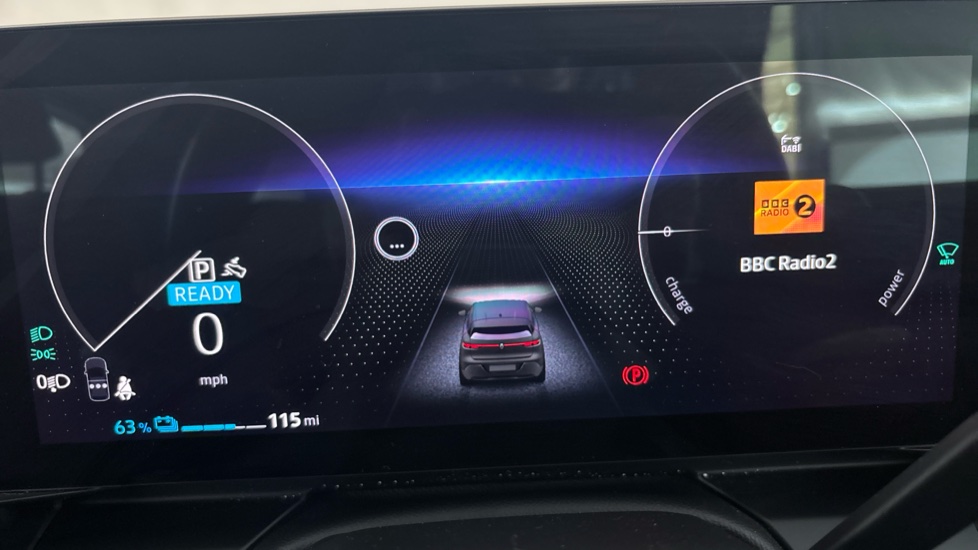 RENAULT MEGANE E-TECH Image 13