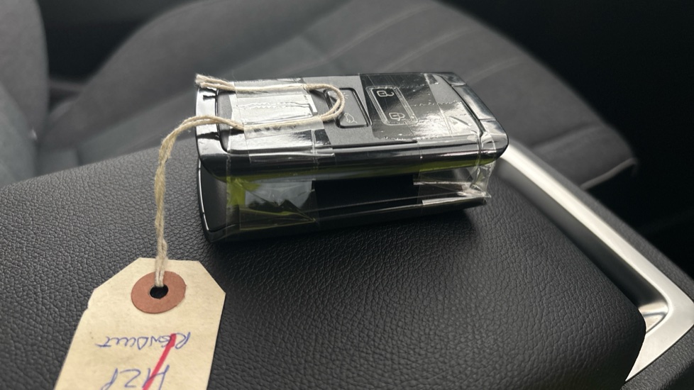RENAULT MEGANE E-TECH two keys