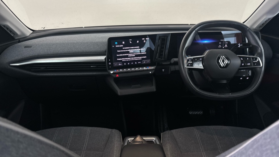 RENAULT MEGANE E-TECH Image 11