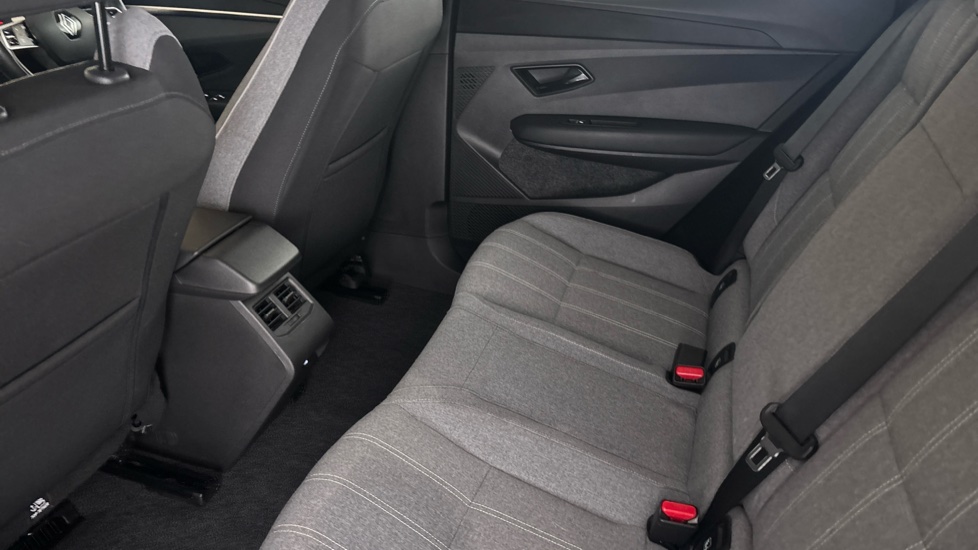 RENAULT MEGANE E-TECH Image 14