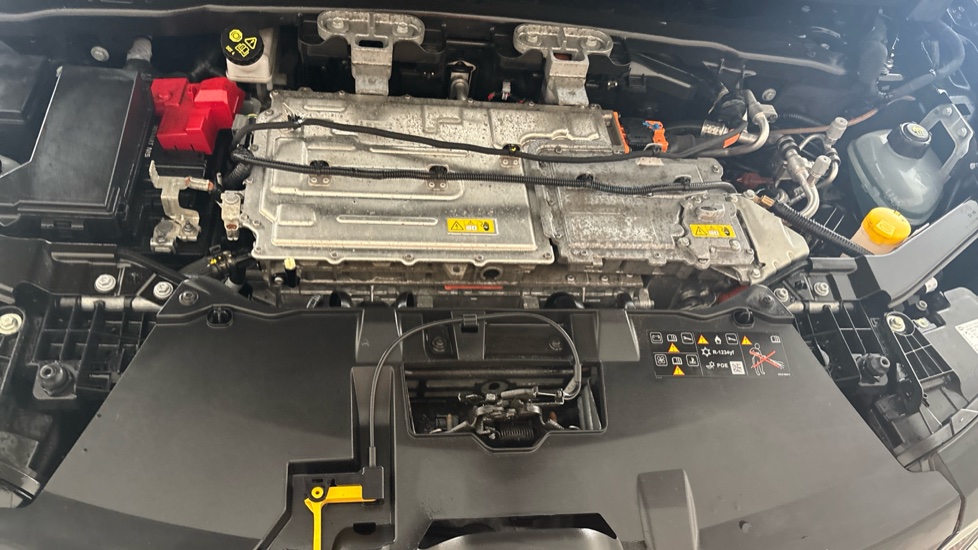 RENAULT MEGANE E-TECH Image 16