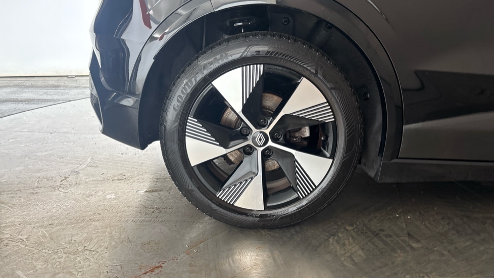 RENAULT MEGANE E-TECH Image 19