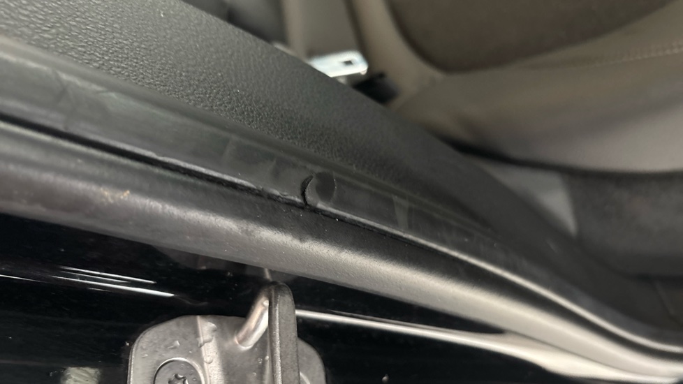 BMW X1 scratches and worn