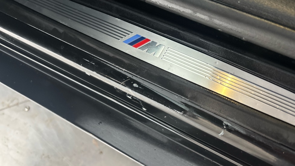 BMW X1 scratches
