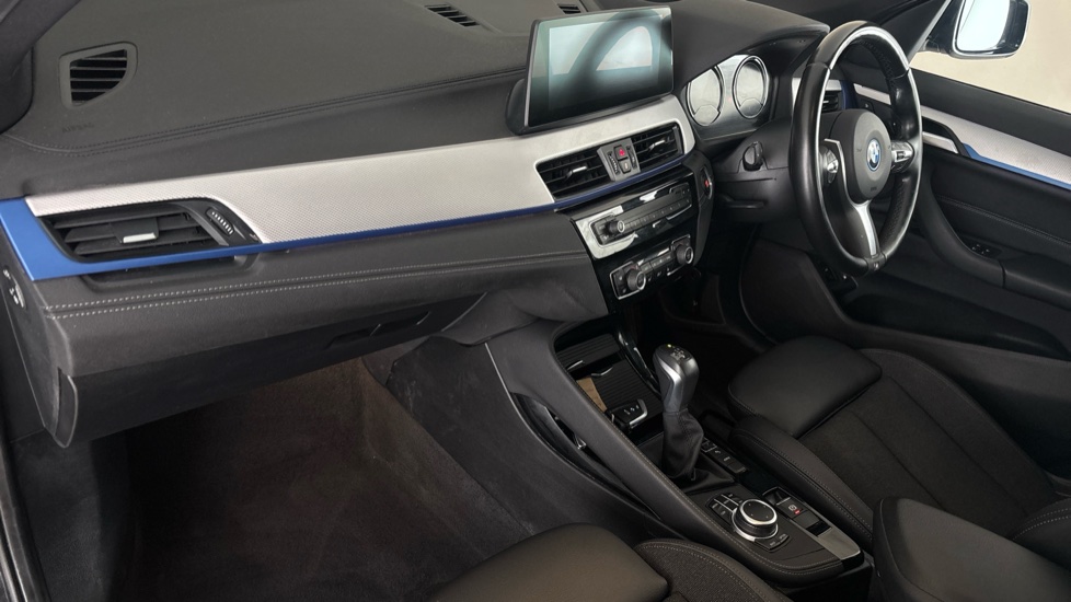 BMW X1 Image 10