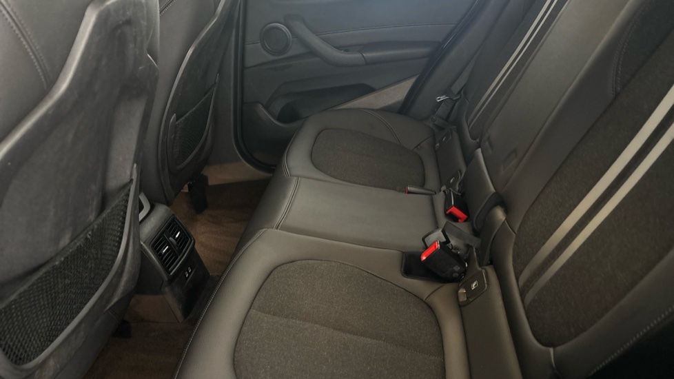 BMW X1 Image 14