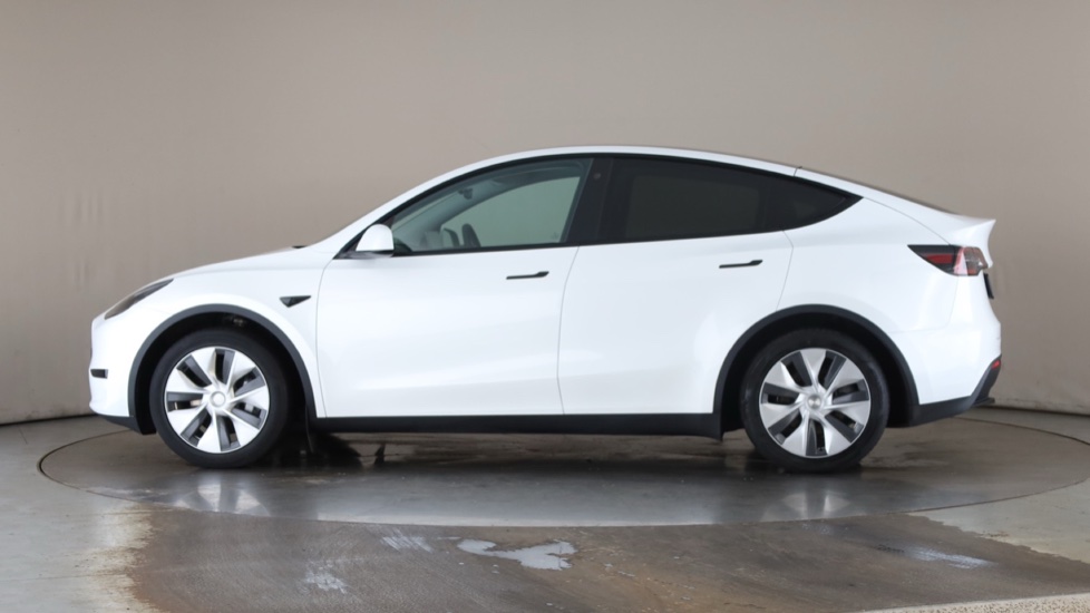 TESLA MODEL Y Image 2