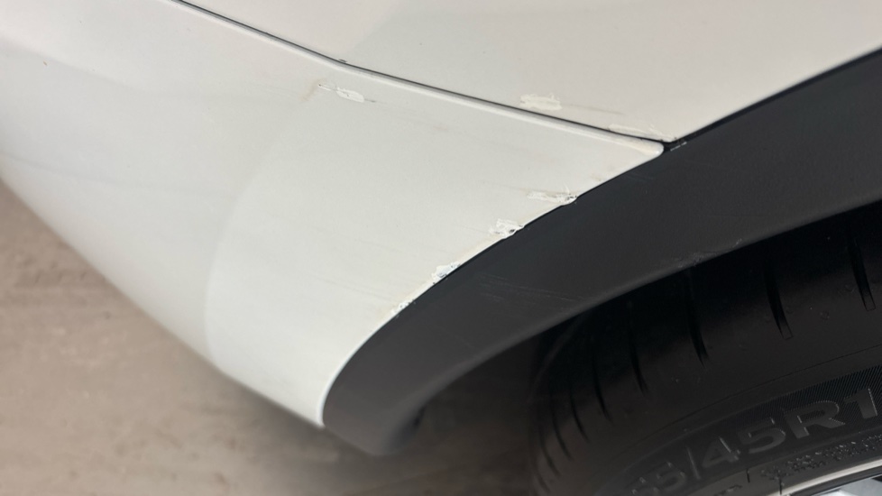 TESLA MODEL Y Scuff
