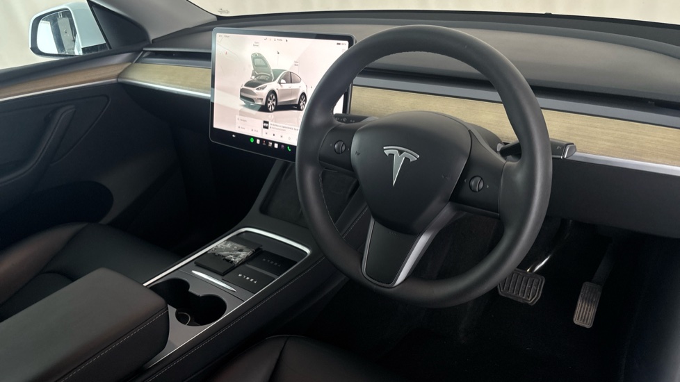 TESLA MODEL Y Image 9