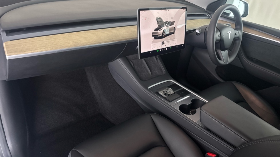 TESLA MODEL Y Image 10