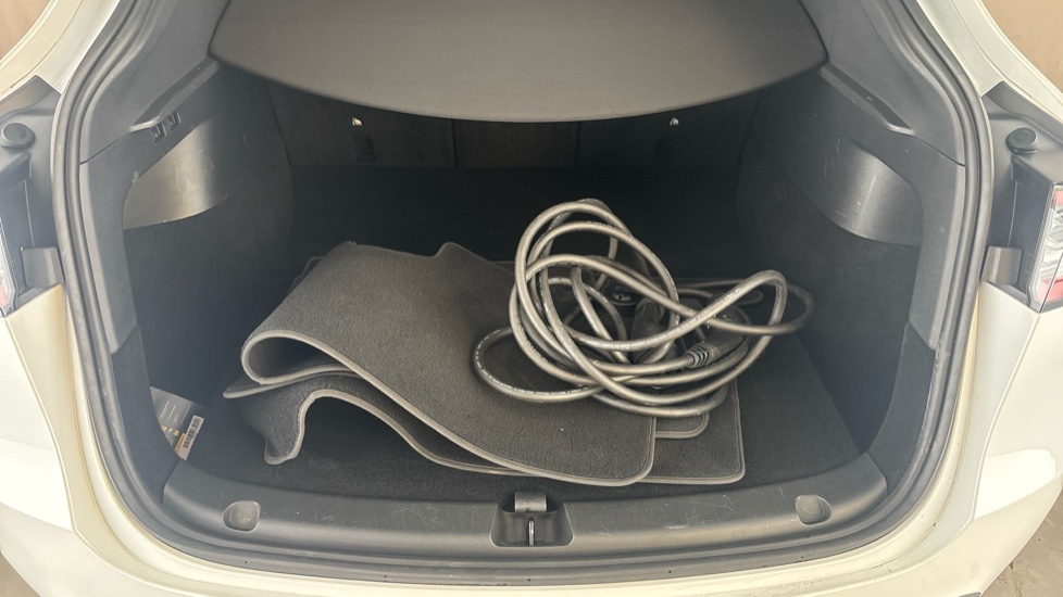 TESLA MODEL Y Image 15
