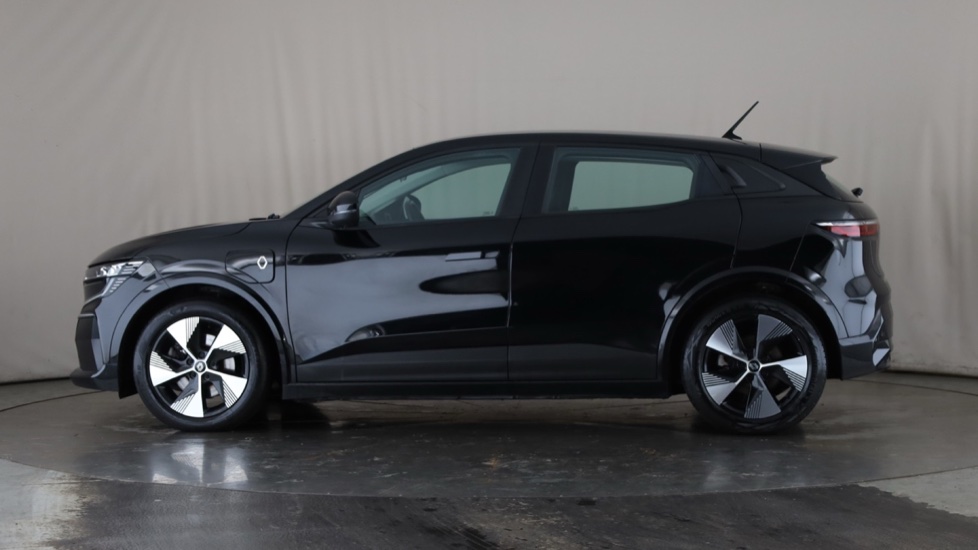 RENAULT MEGANE E-TECH Image 2