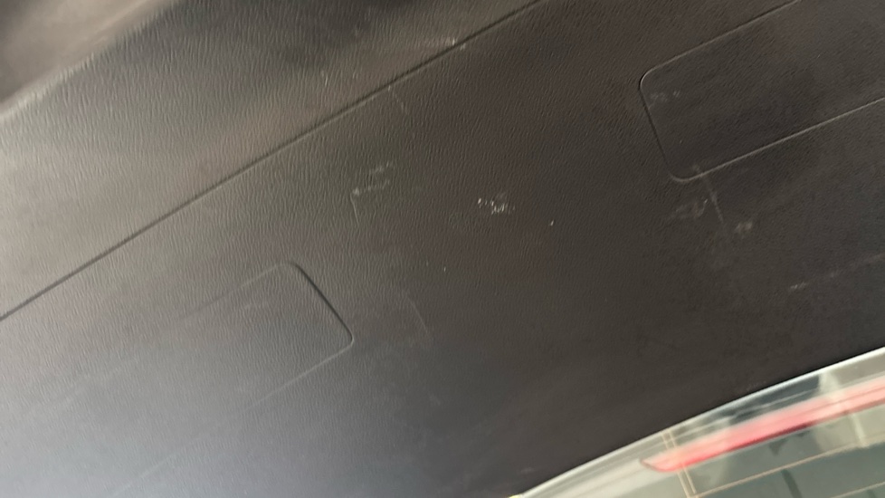RENAULT MEGANE E-TECH scuff
