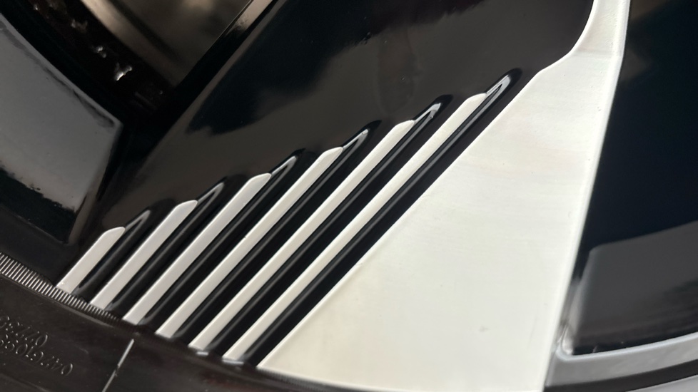 RENAULT MEGANE E-TECH scuff
