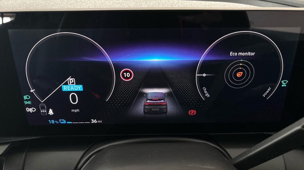 RENAULT MEGANE E-TECH Image 13