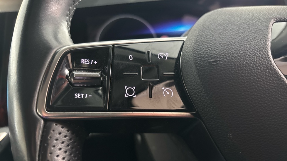 RENAULT MEGANE E-TECH cruise control