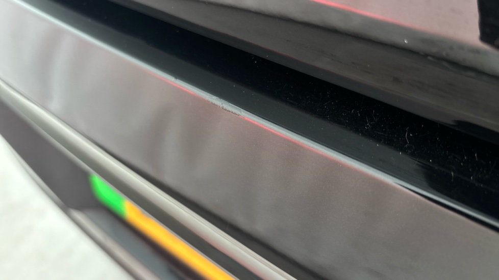 Renault Megane Chips and scratches