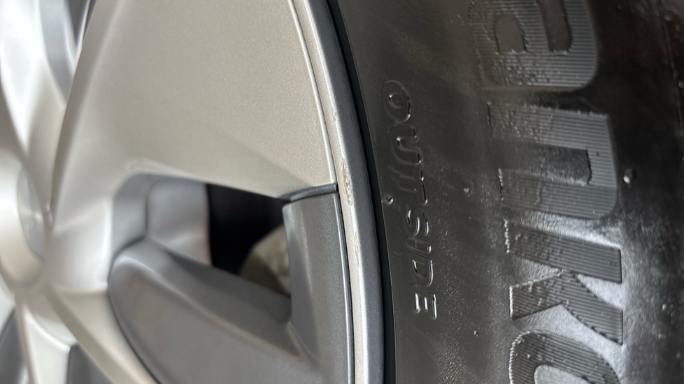 TESLA MODEL Y Scuff