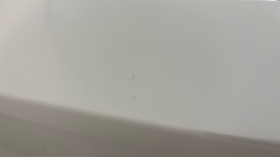 TESLA MODEL Y Multiple chips