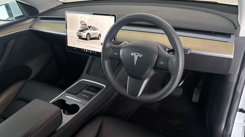 TESLA MODEL Y Image 9