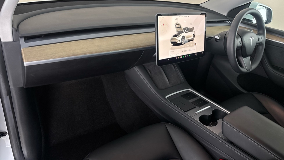 TESLA MODEL Y Image 10