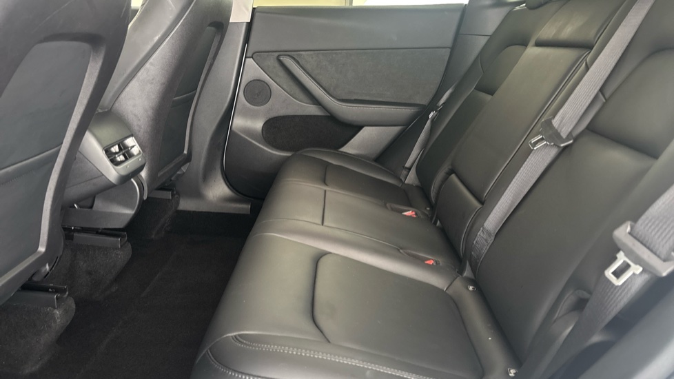 TESLA MODEL Y Image 14