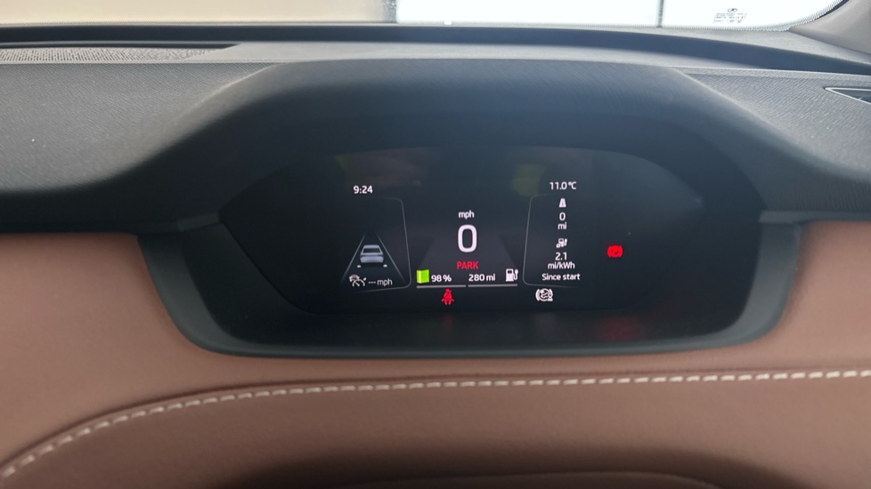 SKODA ENYAQ Image 13