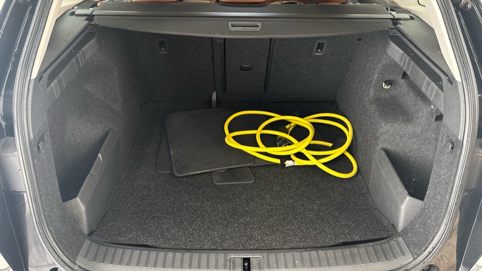 SKODA ENYAQ Image 15