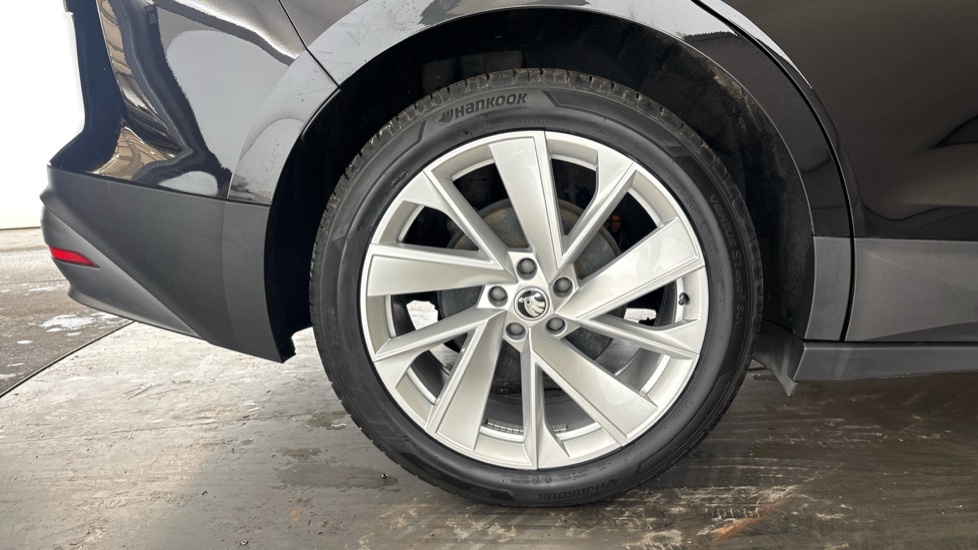 SKODA ENYAQ Image 19