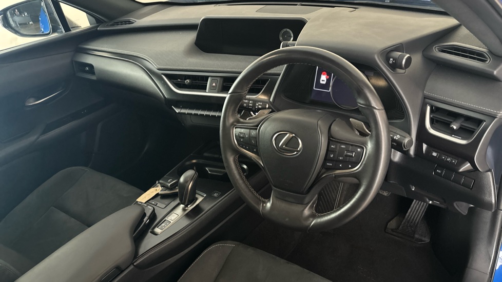 LEXUS UX Image 9