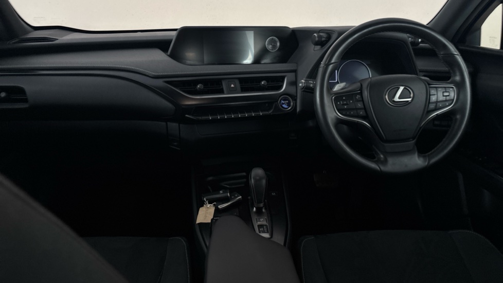 LEXUS UX Image 11