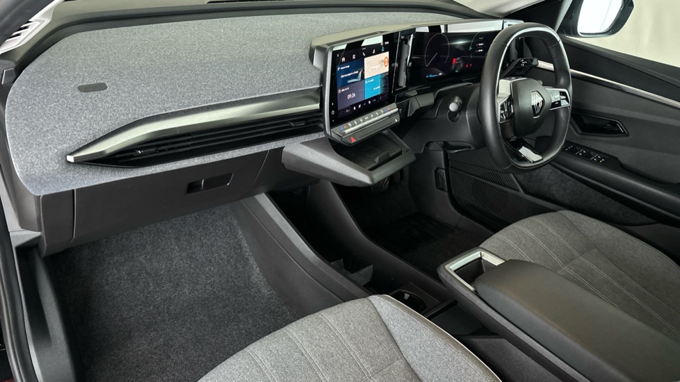 RENAULT MEGANE E-TECH Image 10