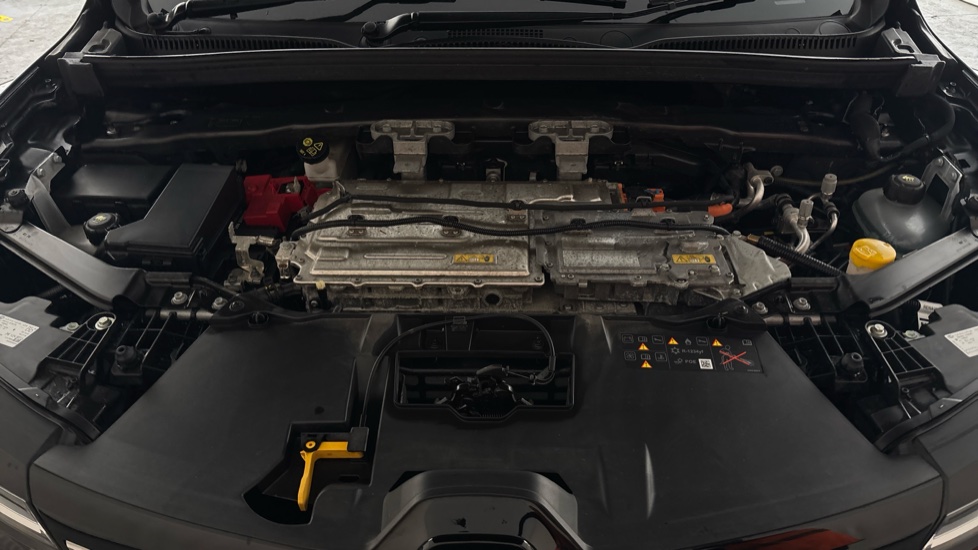 RENAULT MEGANE E-TECH Image 16