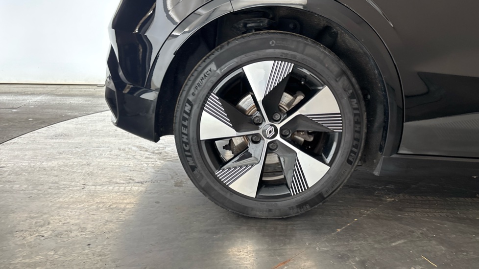 RENAULT MEGANE E-TECH Image 19