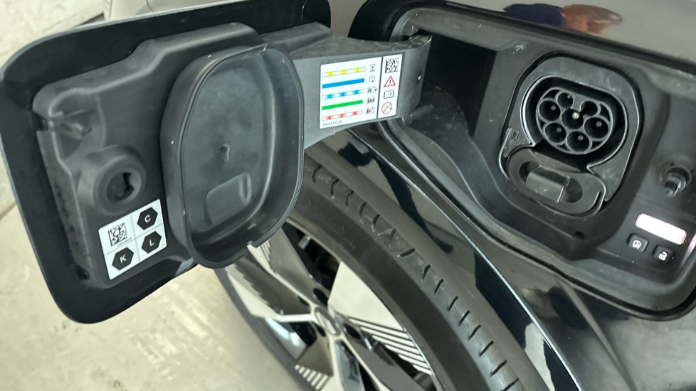 RENAULT MEGANE E-TECH Image 21