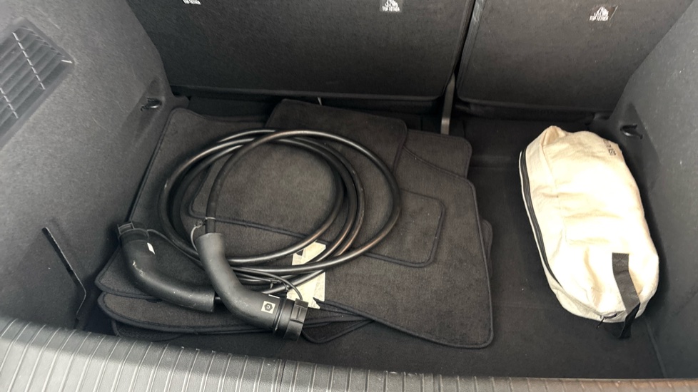 RENAULT MEGANE E-TECH Image 22