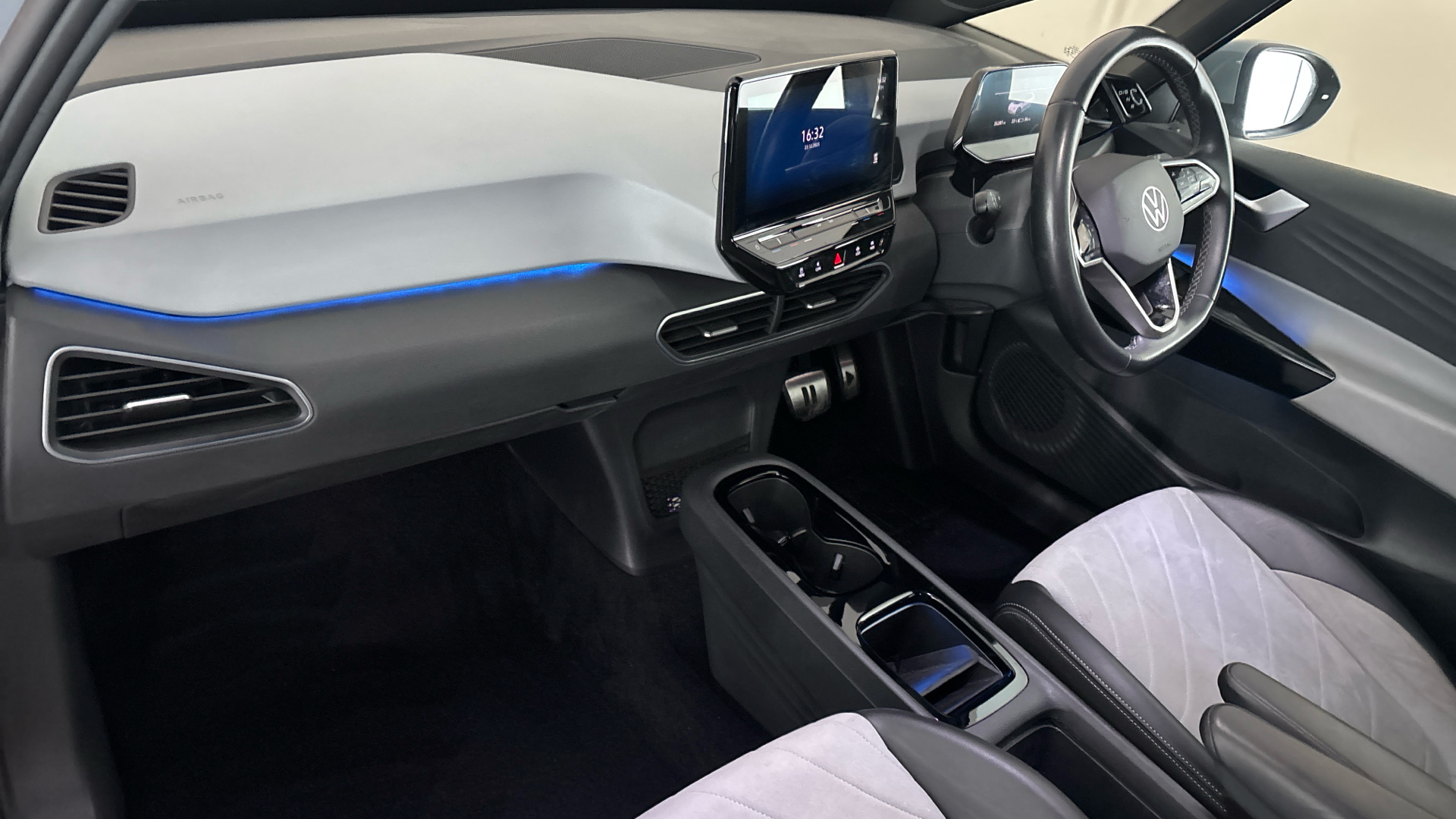 4049544 150kW Family Pro Performance 58kWh 5dr Auto