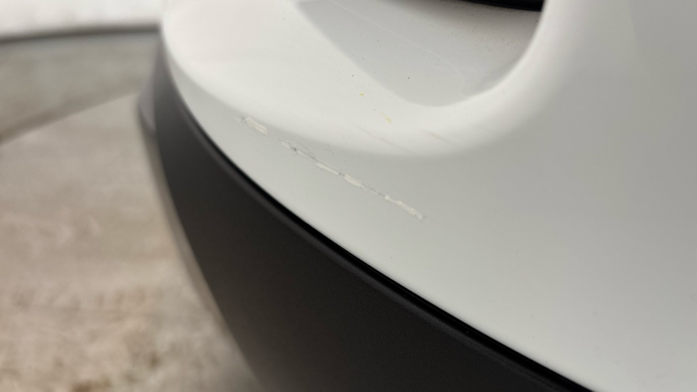 MG ZS Scratches