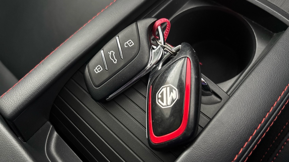 MG ZS 2 keys