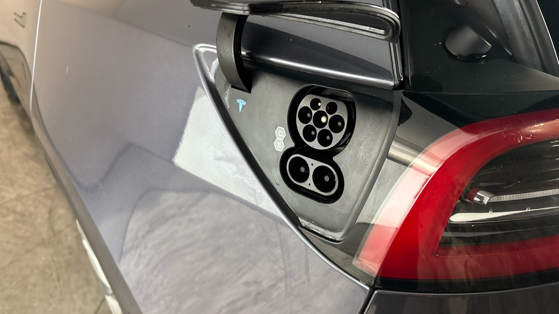 4027620 Long Range AWD 5dr Auto