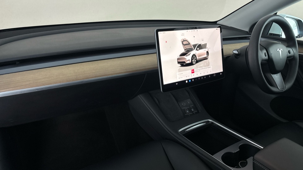 TESLA MODEL Y Image 10